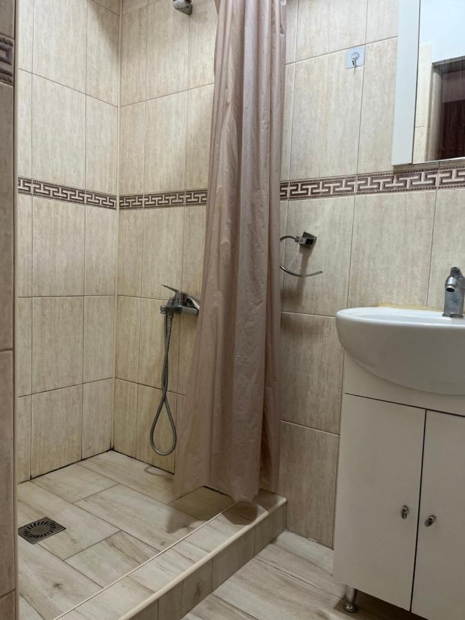 Apart Uta3 Apartment Арад Екстериор снимка