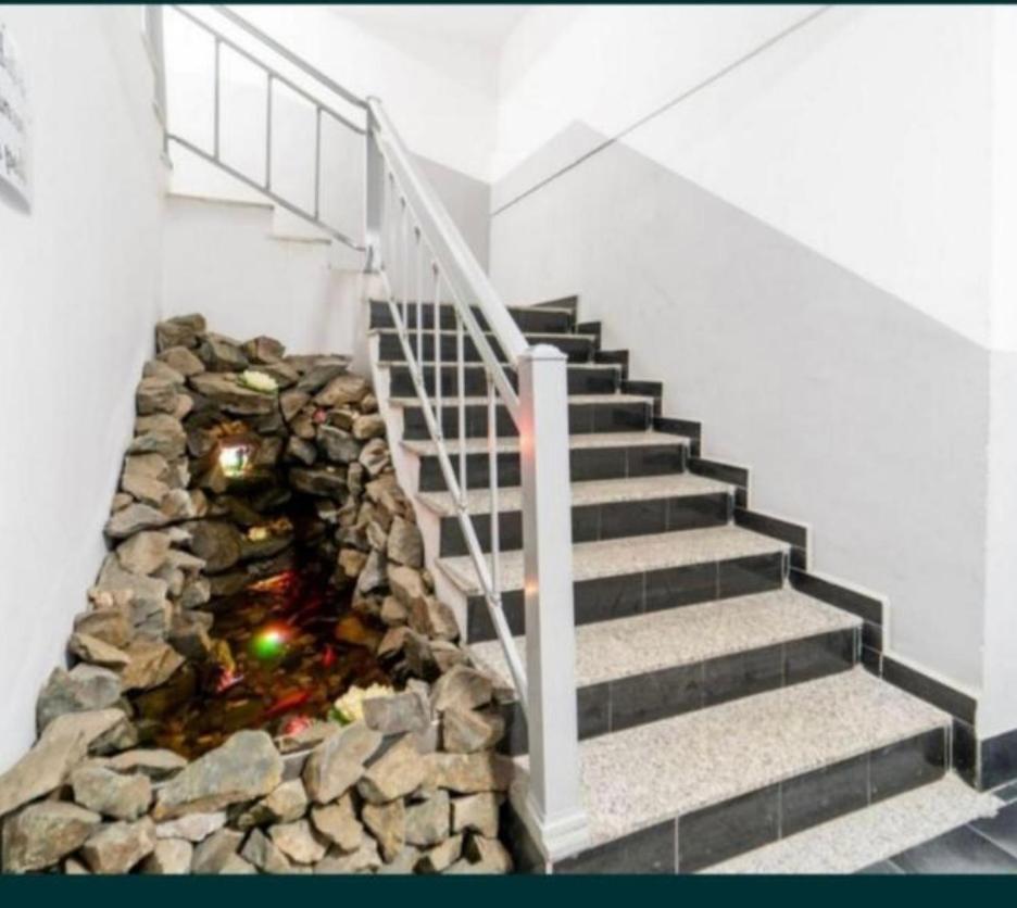 Apart Uta3 Apartment Арад Екстериор снимка