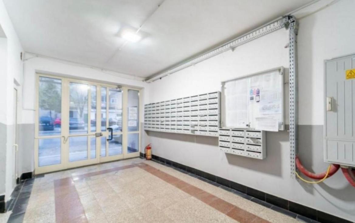 Apart Uta3 Apartment Арад Екстериор снимка