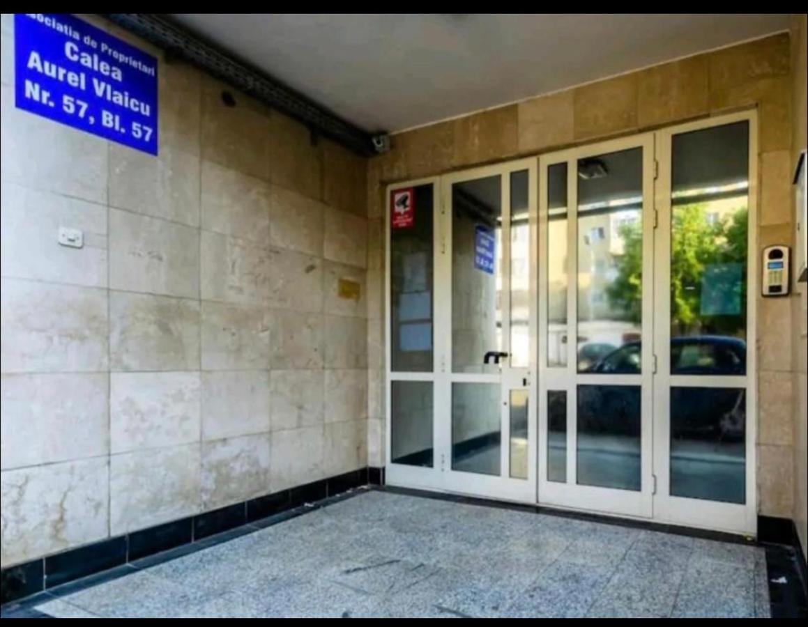 Apart Uta3 Apartment Арад Екстериор снимка